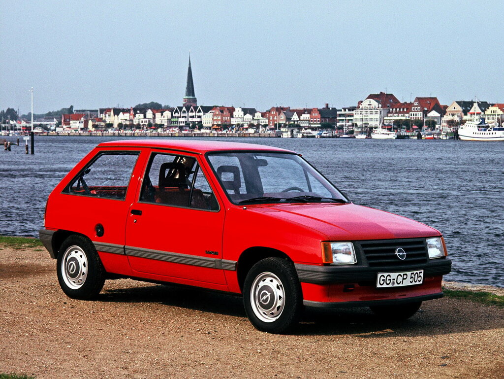 Opel Corsa (S83) 1 поколение, хэтчбек 3 дв. (10.1982 - 07.1987)